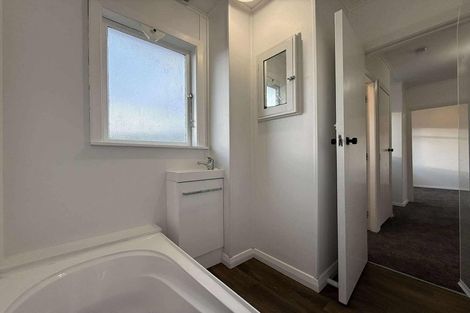 Photo of property in 9 Wainhouse Street, Stokes Valley, Lower Hutt, 5019