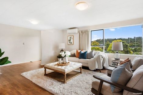 Photo of property in 18 Contessa Drive, Glenfield, Auckland, 0629