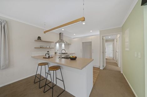 Photo of property in 49a Raroa Terrace, Tawa, Wellington, 5028