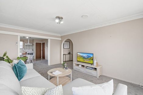 Photo of property in 1 Braemar Street, Kew, Invercargill, 9812