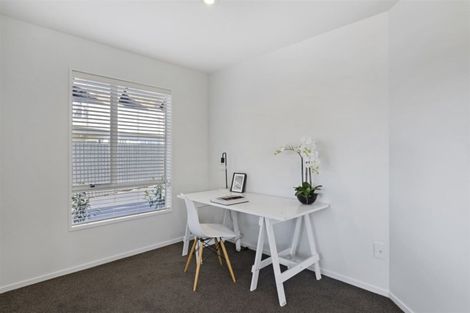 Photo of property in 9 Parkwood Place, Parklands, Christchurch, 8083