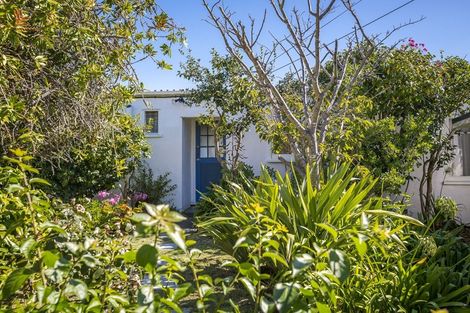 Photo of property in 134 Seaview Road, Paraparaumu Beach, Paraparaumu, 5032