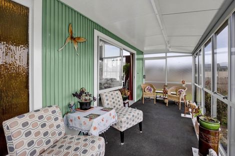 Photo of property in 16 Karaka Street, Inglewood, 4330