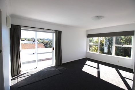 Photo of property in 4/7 Newhaven Terrace, Mairangi Bay, Auckland, 0630