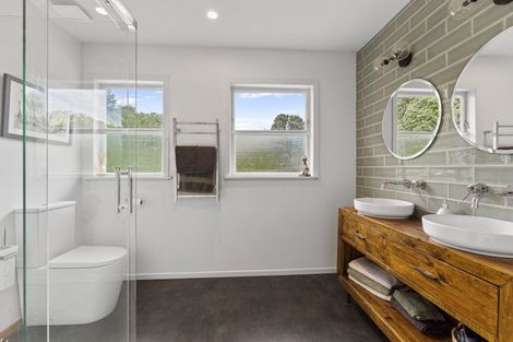Photo of property in 38 Kaitawa Crescent, Paraparaumu, 5032