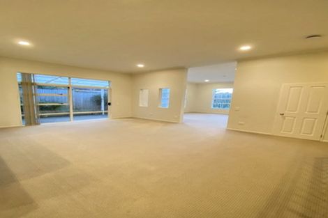 Photo of property in 7 Seresin Crescent, Flat Bush, Auckland, 2016