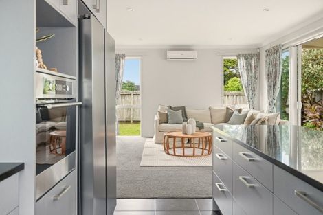 Photo of property in 15 Spinifex Street, Papamoa Beach, Papamoa, 3118
