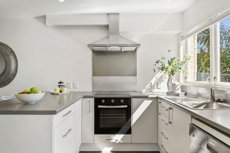 Photo of property in 3/67 Vauxhall Road, Devonport, Auckland, 0624