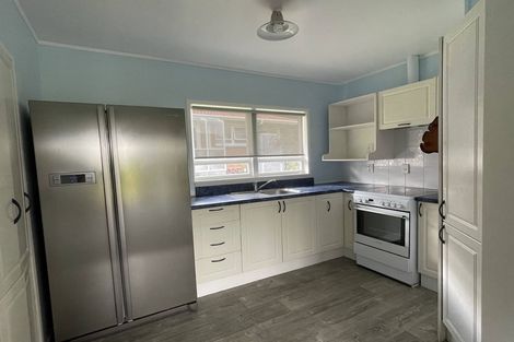 Photo of property in 4 Sunnypark Avenue, Rosehill, Papakura, 2113