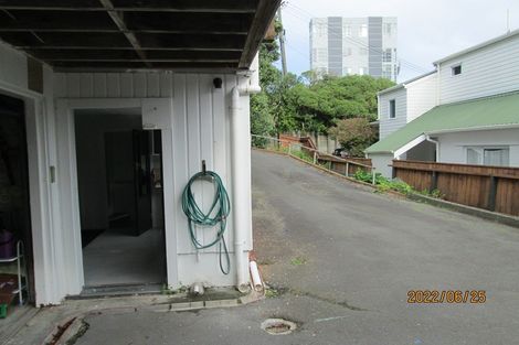 Photo of property in 6 Aranui Street, Maupuia, Wellington, 6022