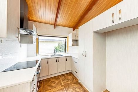 Photo of property in 2/40 Hollyford Drive, Clover Park, Auckland, 2105