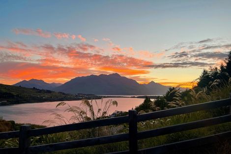 Photo of property in 61 Middleton Road, Queenstown Hill, Queenstown, 9300