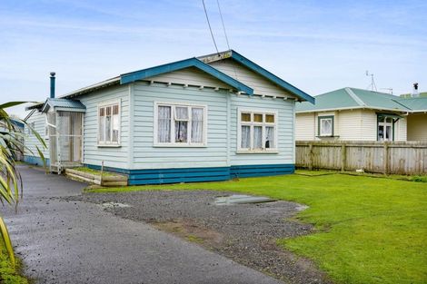Photo of property in 284 South Road, Hawera, 4610