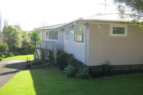 Photo of property in 18 Weatherly Road, Torbay, Auckland, 0630