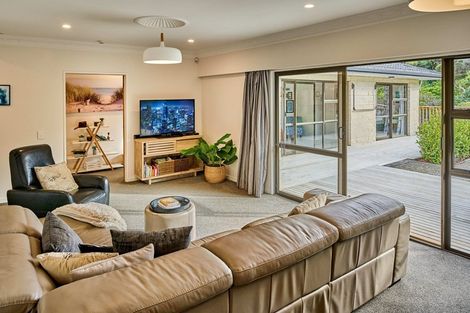 Photo of property in 2 Waimarino Road, Pukerua Bay, 5026