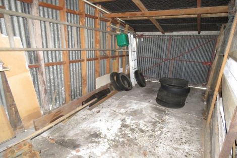 Photo of property in 35 Russell Street, Westport, 7825