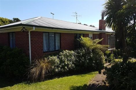 Photo of property in 14 Litten Road, Cockle Bay, Auckland, 2014
