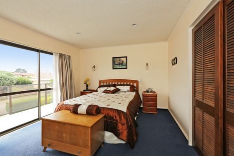 Photo of property in 2 Thurley Place, Bay View, Napier, 4104