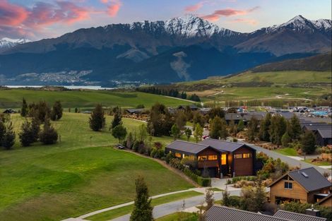 Photo of property in 37 Pendeen Crescent, Jacks Point, Queenstown, 9371
