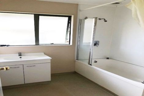 Photo of property in 174 Bruce Mclaren Road, Henderson, Auckland, 0612