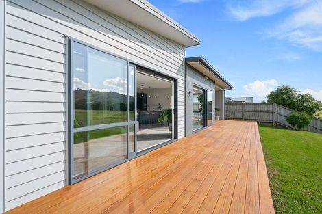 Photo of property in 23 Josh Road, Huapai, Kumeu, 0810