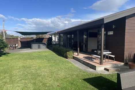 Photo of property in 6 Alan Styles Place, Greenmeadows, Napier, 4112