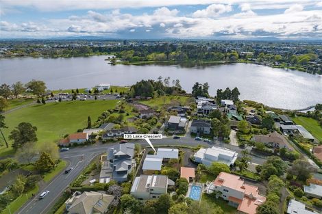 Photo of property in 135 Lake Crescent, Hamilton Lake, Hamilton, 3204