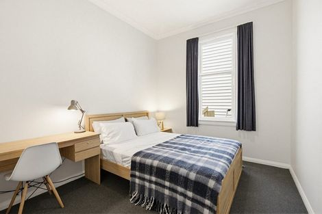 Photo of property in 5 Governor Road, Northland, Wellington, 6012