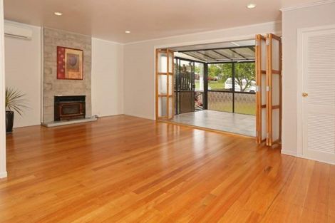 Photo of property in 13 Bedford Street, Te Atatu South, Auckland, 0610