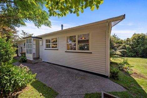 Photo of property in 5 Kahikatea Street, Inglewood, 4330
