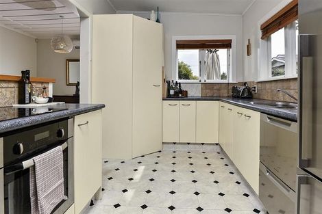 Photo of property in 9a Beatrix Street, Avondale, Auckland, 1026