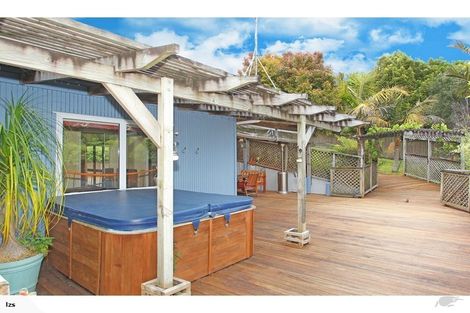 Photo of property in 24 Holt Avenue, Torbay, Auckland, 0630