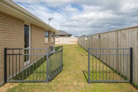Photo of property in 29 Livingstone Drive, Papamoa Beach, Papamoa, 3118