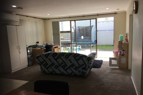 Photo of property in 71 Bruce Pulman Drive, Takanini, 2112