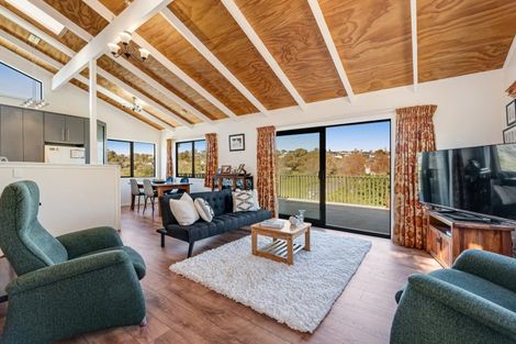 Photo of property in 10 Oliver Twist Avenue, Mellons Bay, Auckland, 2014