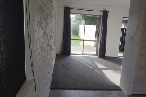 Photo of property in 2/19 Beaumaris Way, Conifer Grove, Takanini, 2112