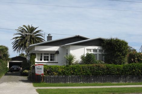 Photo of property in 127 Cornfoot Street, Castlecliff, Whanganui, 4501