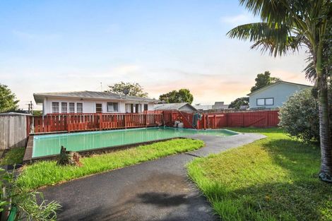 Photo of property in 25 Blacklock Avenue, Henderson, Auckland, 0612