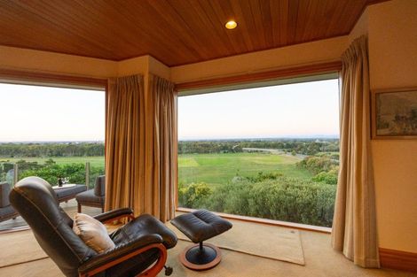 Photo of property in 96 Clifton Terrace, Fitzherbert, Palmerston North, 4410