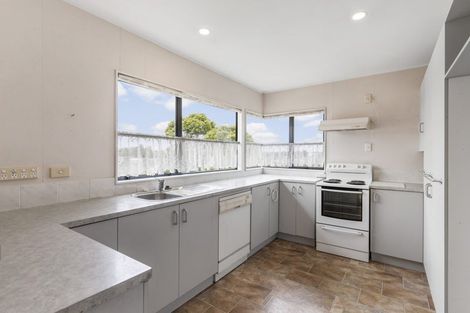 Photo of property in 17 Charlotte Street, Stanmore Bay, Whangaparaoa, 0932