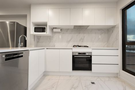 Photo of property in 13 Oki Place, Glenfield, 0629