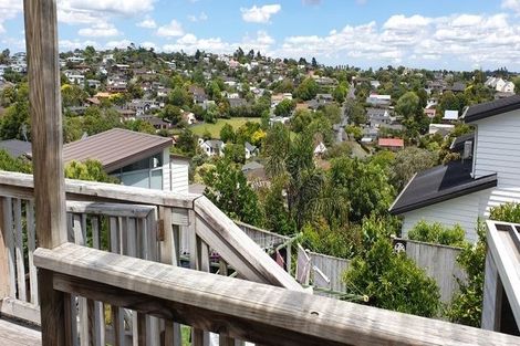 Photo of property in 2/103 Arran Road, Browns Bay, Auckland, 0630