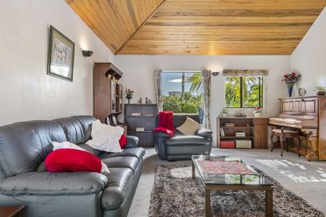 Photo of property in 28 Oceanbeach Road, Mount Maunganui, 3116