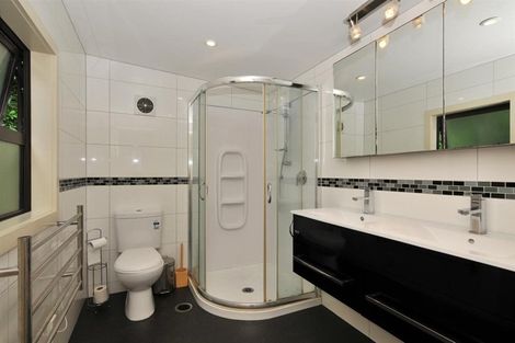 Photo of property in 163 Glenmore Street, Kelburn, Wellington, 6012