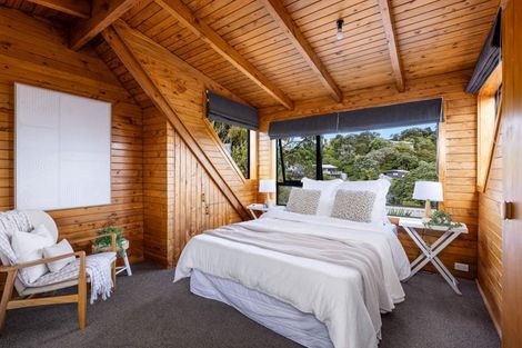 Photo of property in 4 Hillside Crescent, Leigh, 0985