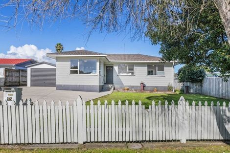 Photo of property in 15 Tyndrum Place, Highland Park, Auckland, 2010