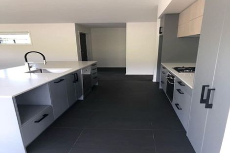 Photo of property in 11 Bale Way, Pukekohe, 2120