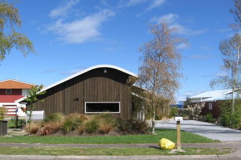 Photo of property in 42 Mahuta Road, Waitahanui, Taupo, 3378