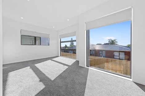 Photo of property in 89a Reeves Road, Pakuranga, Auckland, 2010