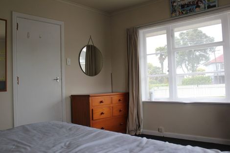 Photo of property in 29 Woodglen Road, Glen Eden, Auckland, 0602